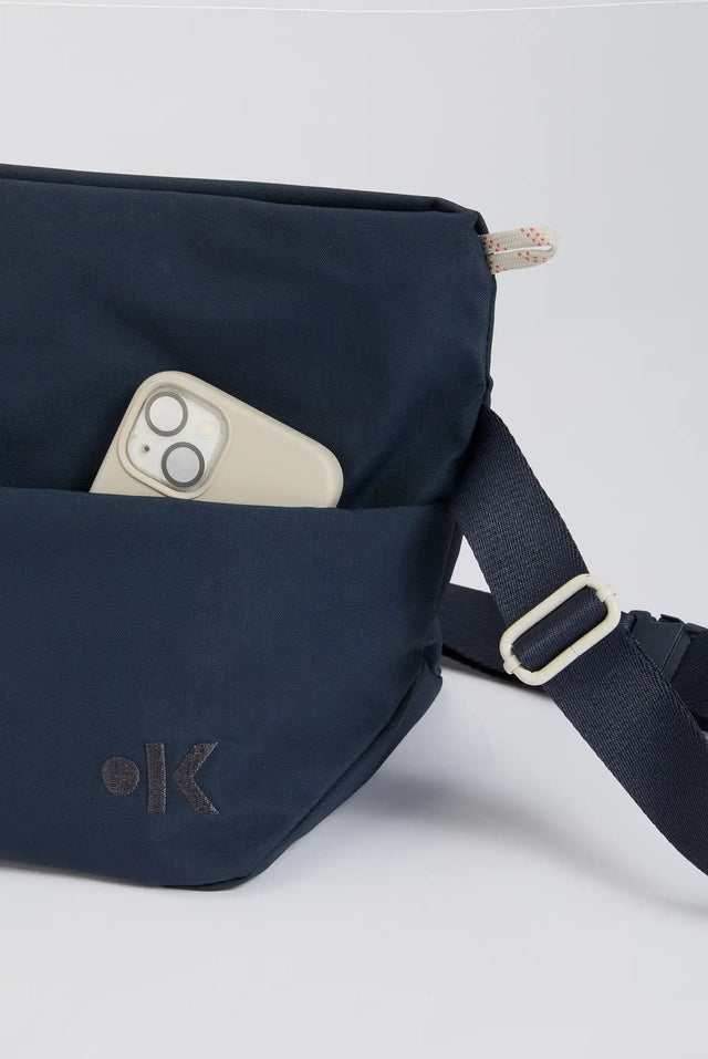 TAAVI - SLING BAG- BLUEISH BLACK