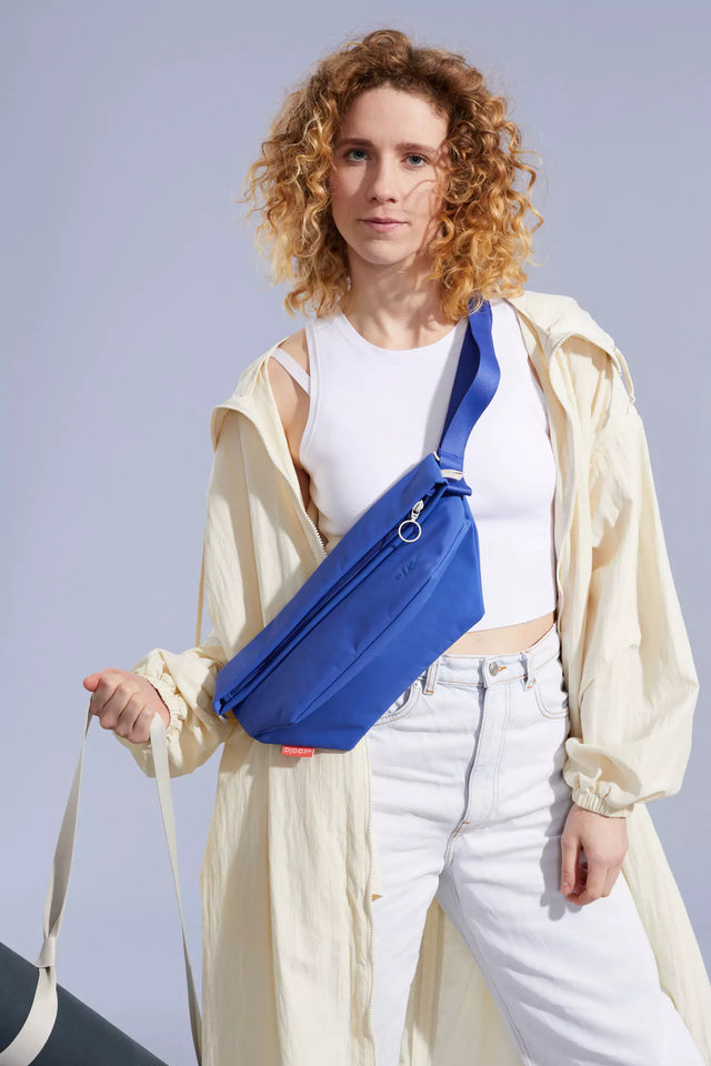 TAAVI - SLING BAG - ULTRAMARINE