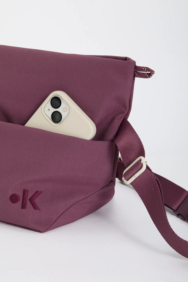 TAAVI - SLING BAG - PLUM